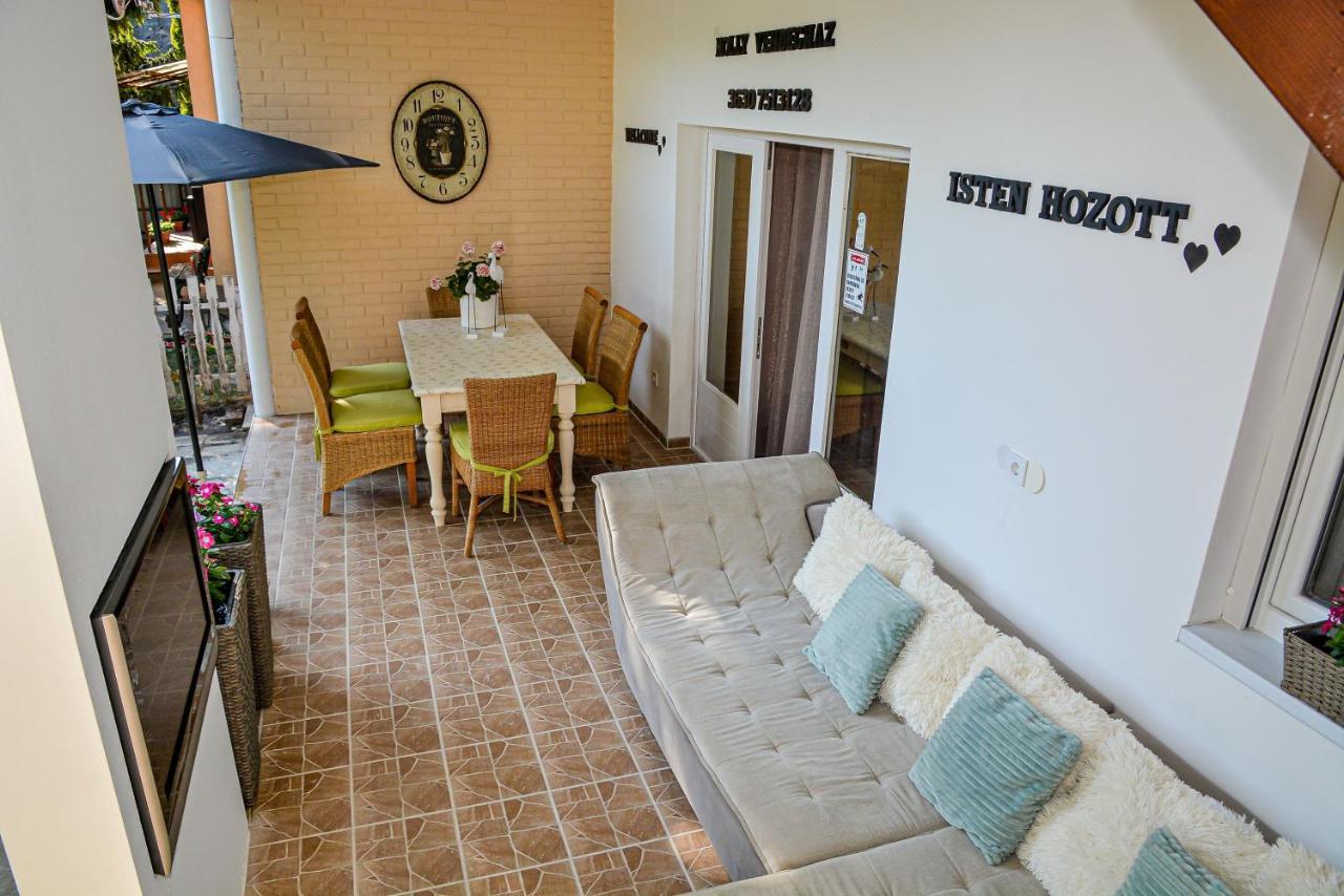 Ferienwohnung Holly Vendeghaz Hajdúszoboszló Exterior foto